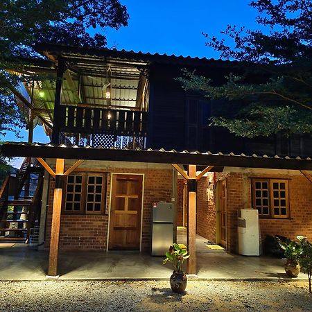 Sayang Di Kaki Bukit Homestay Near Icon City Bukit Mertajam Zewnętrze zdjęcie