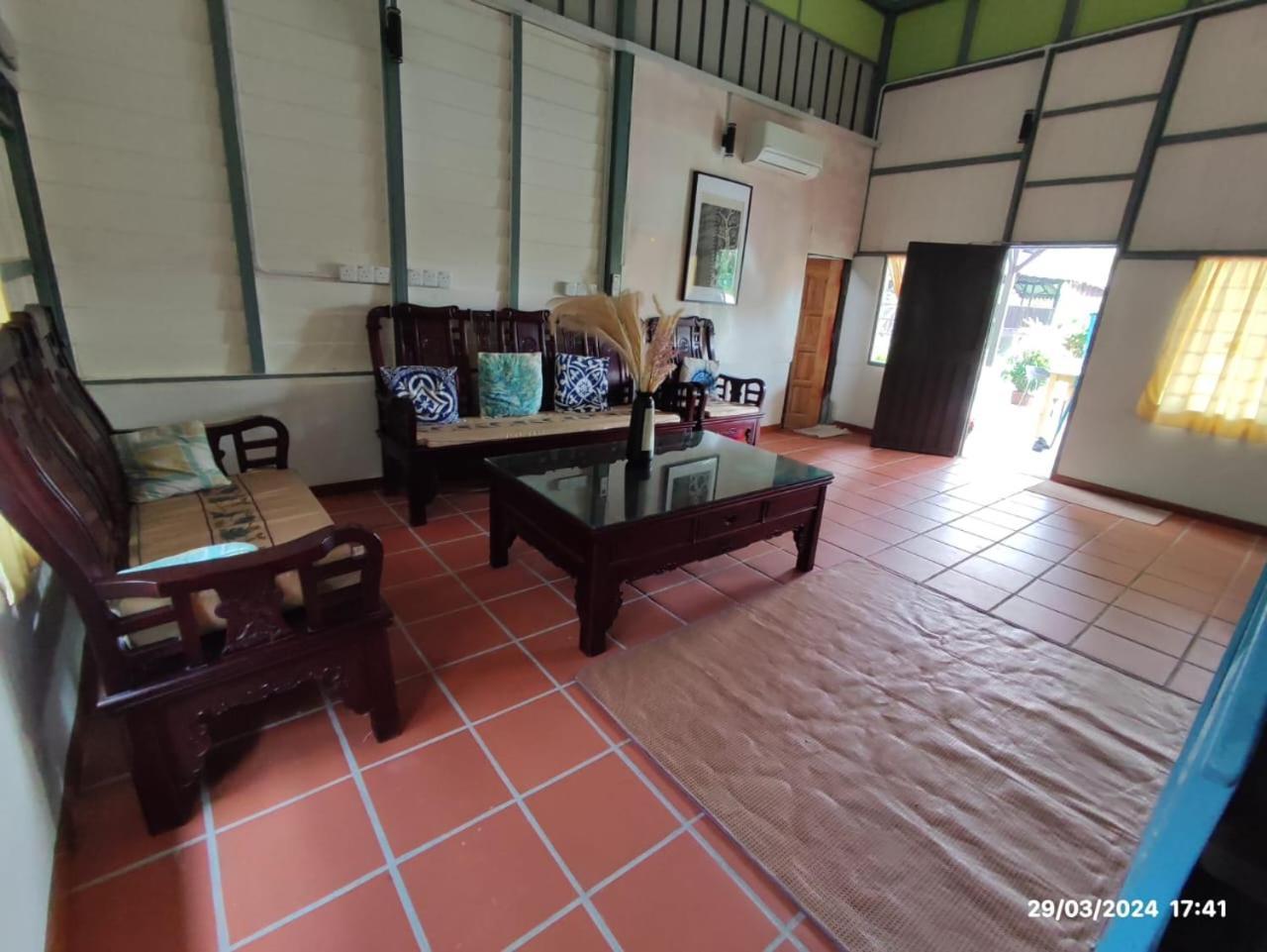 Sayang Di Kaki Bukit Homestay Near Icon City Bukit Mertajam Zewnętrze zdjęcie